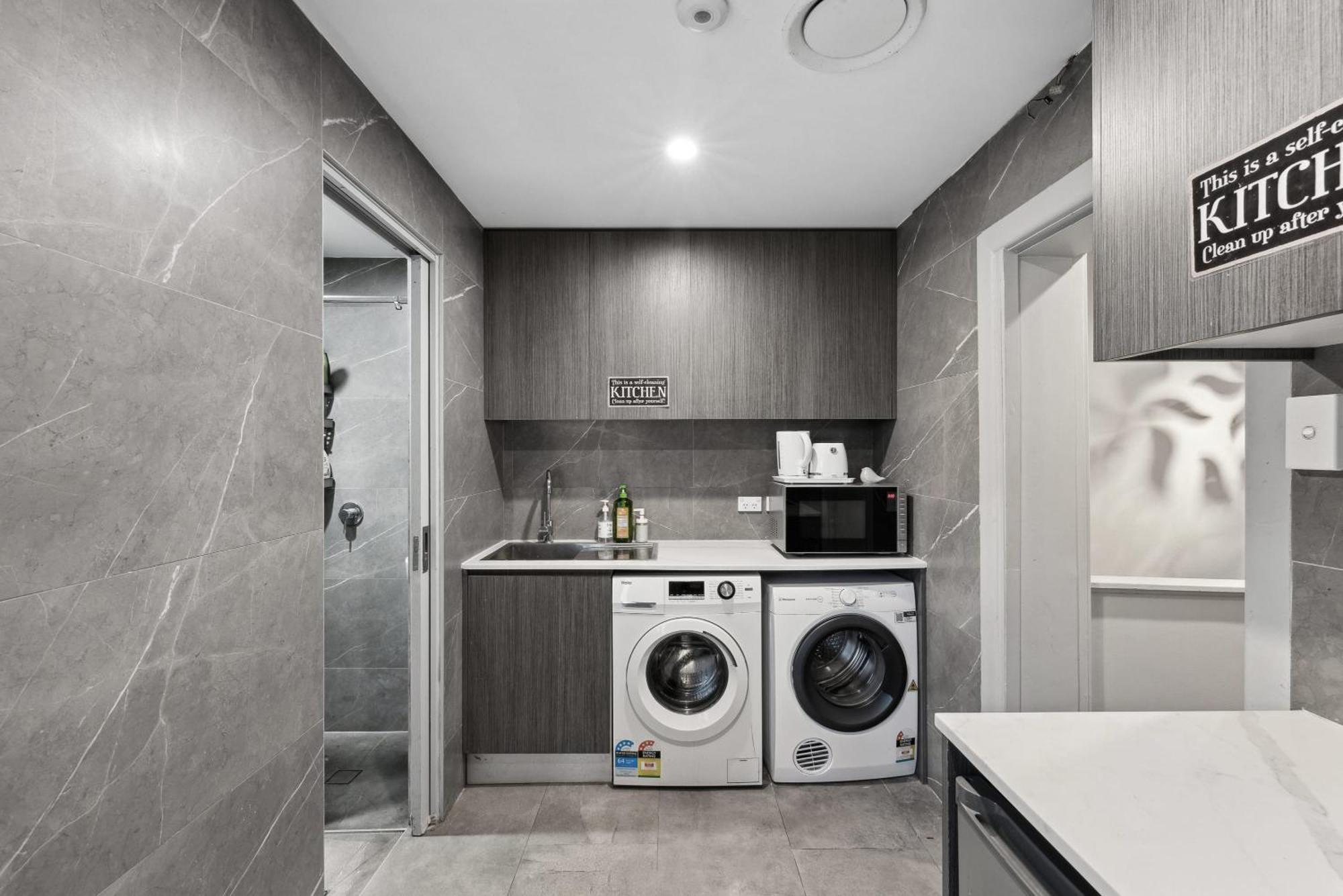 Cozy Double - Seconds To Station - Near Townhall Uts Usyd Darling Harbour Chinatown - Shared Bathroom